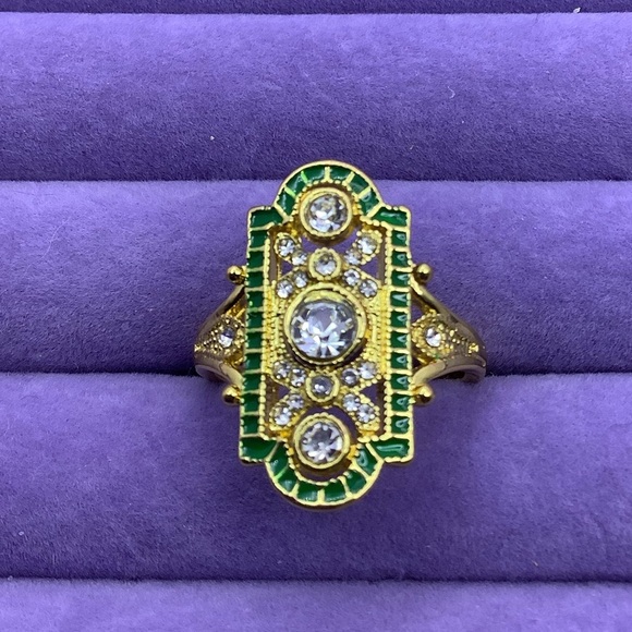 unsigned Jewelry - Victorian Inspired  Green and Gold Statement Ring
